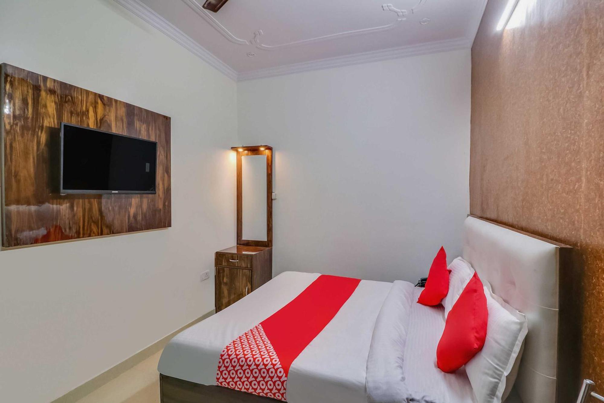 Hotel O Rodstar Chinhat Eksteriør billede